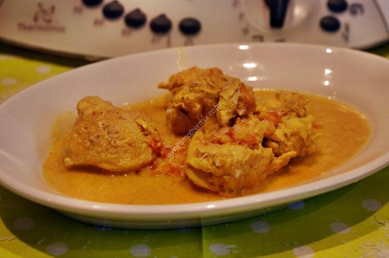 Large picture of chicken breast with coconut milk and curry magimix
