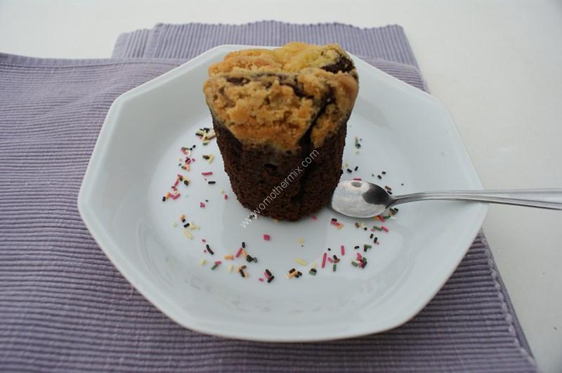 Large picture of pear chocolate muffin thermomix