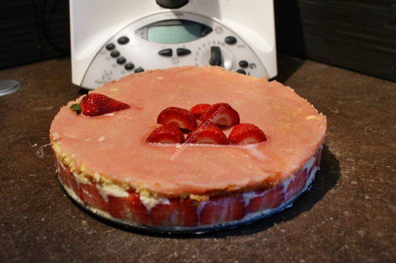 Image grande un gâteau fraisier thermomix