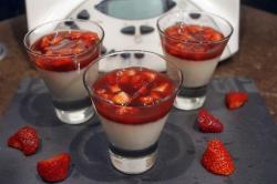 Image moyenne une pana cotta au chocolat blanc et aux fraises thermomix