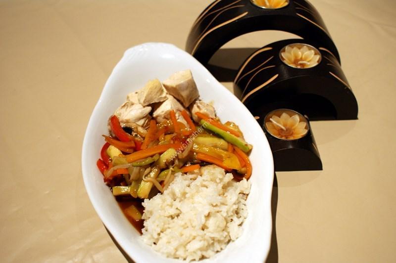 Image grande un poulet sauce aigre-douce, légumes vapeur et riz thermomix