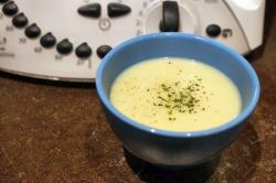 Image moyenne une soupe poireaux navets pommes de terre thermomix