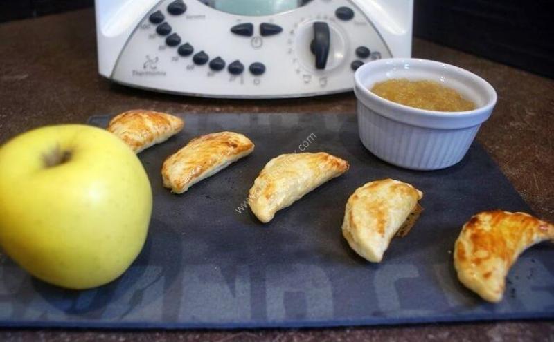 Large picture of apple turnovers thermomix