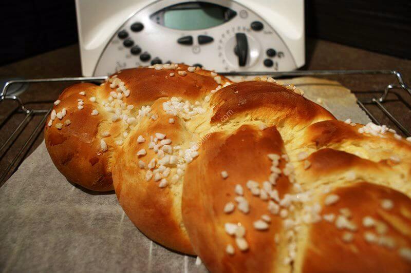 Large picture of braided bun thermomix