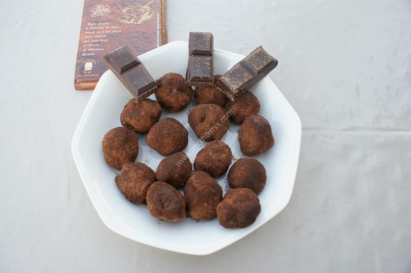 Large picture of chocolate truffles thermomix