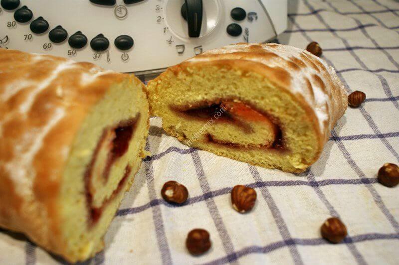 Large picture of strawberry swiss roll thermomix