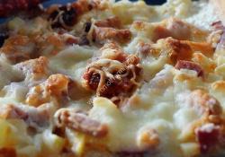 Pizza jambon crème chorizo lardons magimix