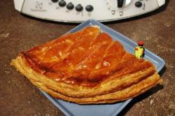 Image moyenne une galette des rois à la frangipane thermomix